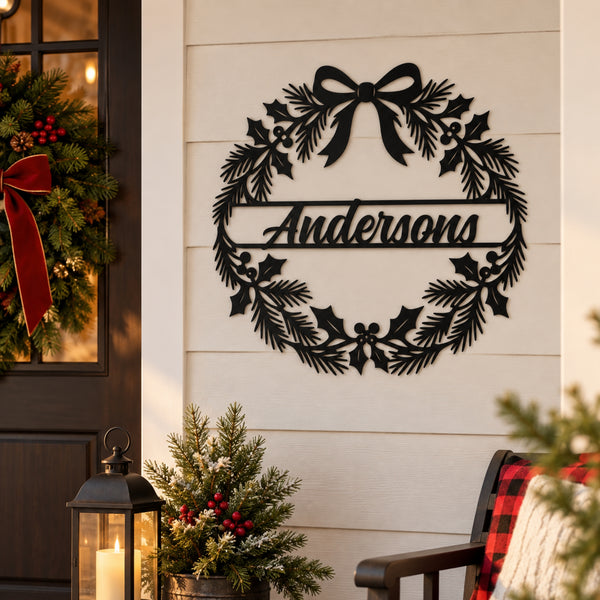 Personalized Christmas Wreath Metal Sign – Custom Family Name Holiday Decor